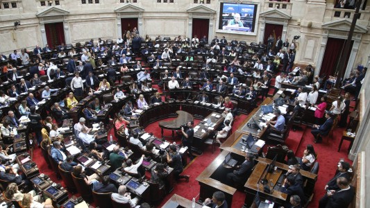 Comenzó el debate de la Ley Bases en la Cámara de Diputados: sesión maratónica, sin cuartos intermedios