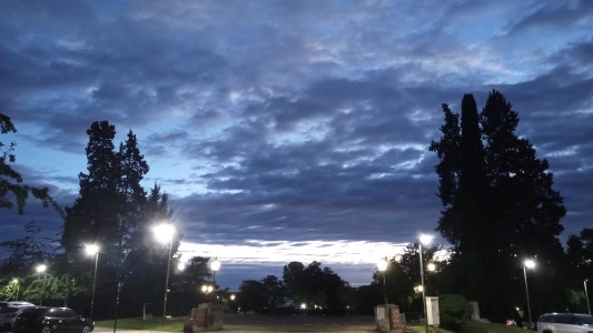 Clima en Rosario: descenso de la temperatura acompañado de nubosidad durante todo el jueves