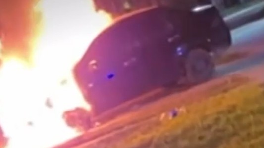 Detuvieron a un hombre por quemar un auto en zona oeste