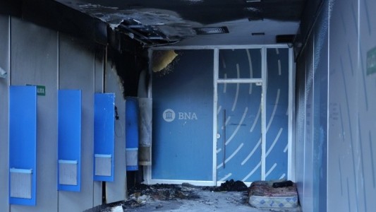 Un colchón quemado en Pellegrini al 1800