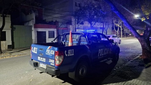 Fue apuñalado y pelea por su vida