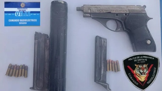 Circulaba con una mochila que en el interior tenía un arma con silenciador y balas de punta hueca