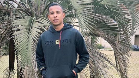 Villa volverá a jugar en el fútbol argentino y el colectivo Ni Una Menos repudió su contratación