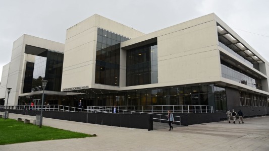 Estafas: un abogado y un escribano quedaron detenidos en Rosario