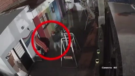 Robo en jardín de infantes en Juan José Paso al 2000