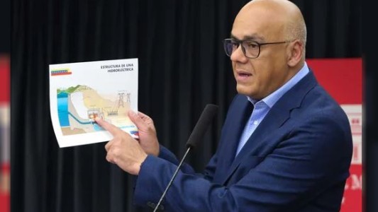 El gobierno de Venezuela denunció un plan desestabilizador desde la Embajada argentina