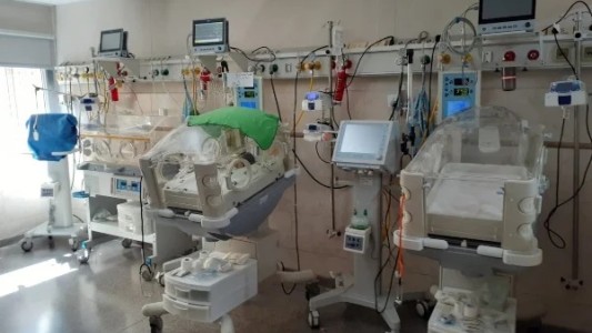 Atacó a golpes a su pareja embarazada y la beba nació prematura