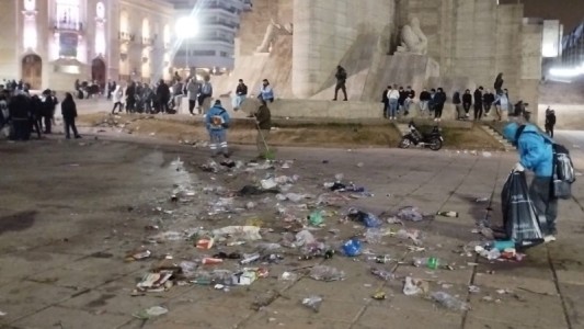 Luego de los festejos por el bicampeonato de Argentina, la municipalidad comenzó el operativo de limpieza