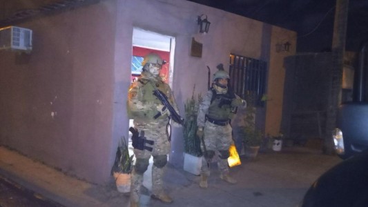 Clan Funes: 11 allanamientos, una detenida y secuestro de armas, drogas y dinero