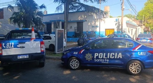 Detuvieron a una pareja que entró a robar en un "carrito" de comidas en zona sur de la ciudad