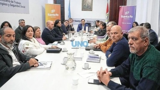 El gobierno provincial y los gremios retoman negociaciones por las paritarias esta semana