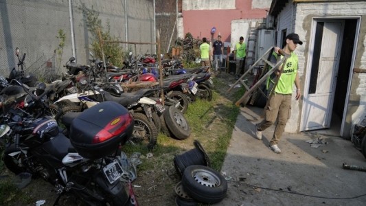 Comisaría 15: retiraron 40 autos, 60 motos y 100 bicicletas
