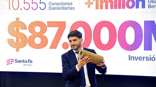 Pullaro presentó un plan para resolver problemas en el servicio de agua y cloacas