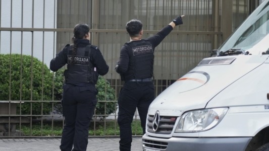 Barrio Abasto: policías desplegaron un amplio operativo para dar con un ladrón que escapó por los techos