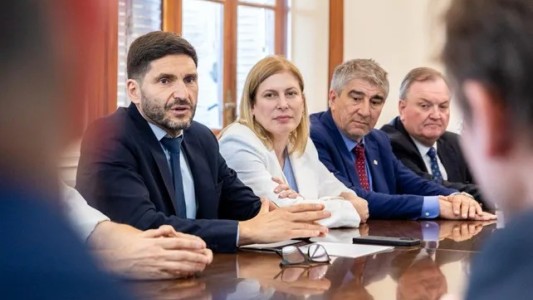 Pullaro se reunió con senadores antes de promulgar la ley de reforma constitucional