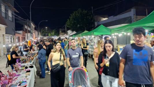Éxito en La Noche en mi Barrio en el barrio Industrial