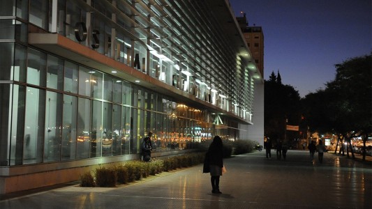 Un hombre atacó con un cuchillo a tres personas en zona sudoeste