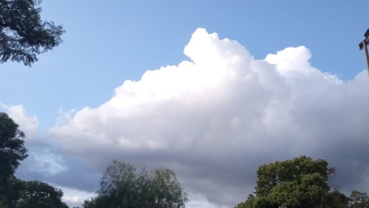 Calor y nubes marcan el inicio del fin de semana