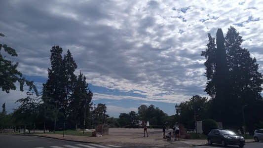 Clima en Rosario: jueves cálido y sin precipitaciones