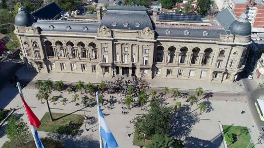 Santa Fe reduce un 70% las licencias médicas de empleados públicos en un año