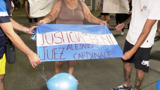 Vecinos vandalizaron el domicilio del presunto abusador de Benicio, el niño de 7 años