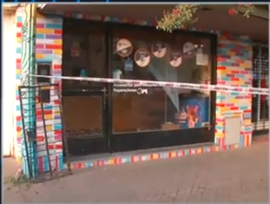 Lo golpeó con una llave inglesa en la cabeza para robarle el local comercial