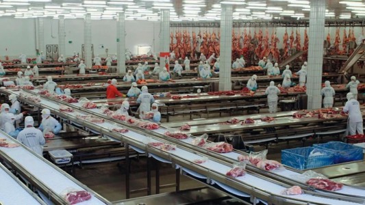 Reincorporaron a 200 trabajadores despedidos de la empresa frigorífica de Villa Gobernador Gálvez