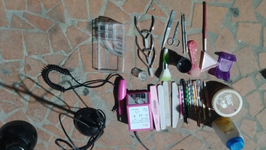 Detuvieron a una mujer por robar en un local de manicuría