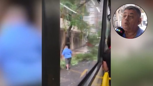 La buena acción de un colectivero en medio de la tormenta