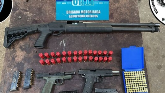 Secuestraron una gran cantidad de armas y munición de un taller mecánico de zona oeste