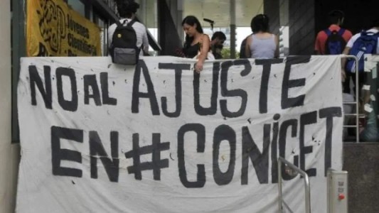 Trabajadores del Conicet convocan a asamblea para defender sus puestos de trabajo