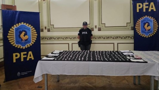 La Policía Federal Argentina desmanteló una organización narco en Rosario y detuvo a ocho sospechosos