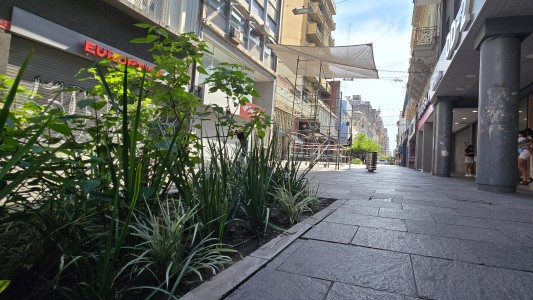 Instalaron “islas de sombra” como una solución ante el calor extremo