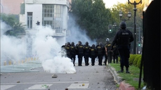Newell's publicó un comunicado repudiando el accionar de la Policía contra los hinchas