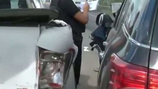 Cuatro camionetas protagonizaron un choque en cadena en la autopista a Buenos Aires