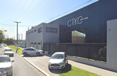 Violenta entradera en marmolería