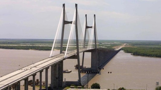 Vialidad Nacional implementará medidas de seguridad y asistencia en el puente Rosario-Victoria