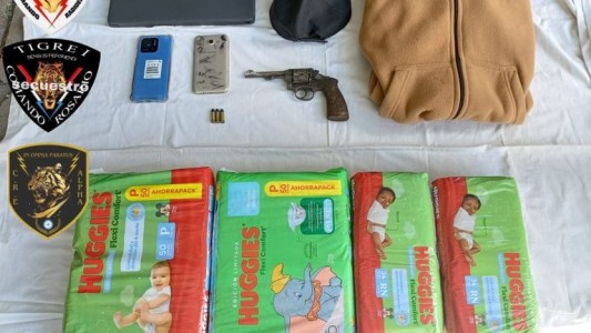 Una mujer y tres hombres fueron detenidos por robar un comercio en zona noroeste