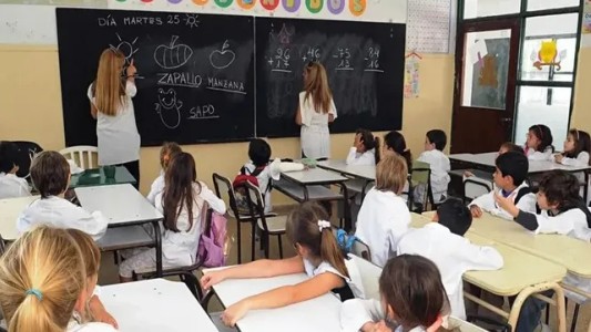 Más de 55 mil docentes cobrarán el programa Asistencia Perfecta este mes