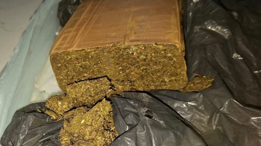 Detuvieron a un hombre con medio kilo de marihuana