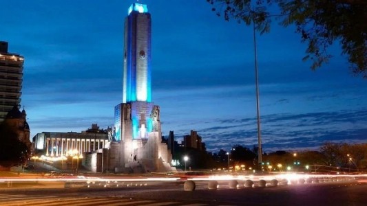 Estafa en dólares: promocionaban una fiesta en el Monumento, con entradas en dólares