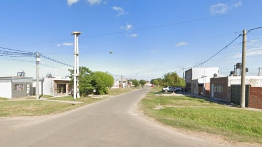 Zona oeste: balearon una casa desde una moto, hay dos detenidos