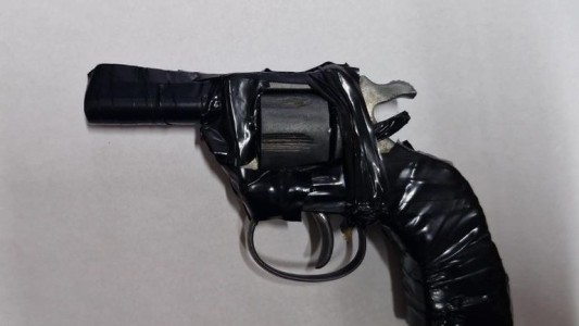 Un menor de 15 años llevó un revólver a una escuela de zona norte