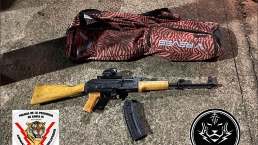 Intentaron vender una carabina en la calle y los detuvieron