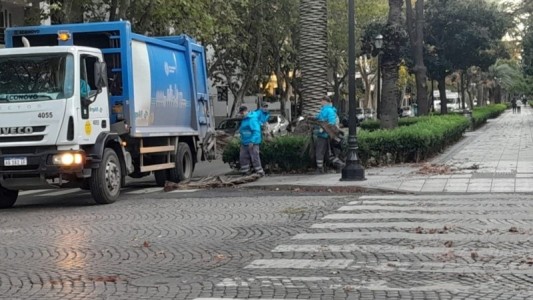 Cayeron más de 110 milímetros en 6 horas en Rosario: el municipio despliega operativos para normalizar la ciudad