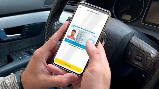 Santa Fe adhiere parcialmente a los cambios en la Ley de Tránsito: la licencia digital avanza, pero se mantienen los exámenes presenciales