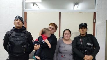 Una policía le salvó la vida a un bebé de 10 meses que no respiraba en San Lorenzo