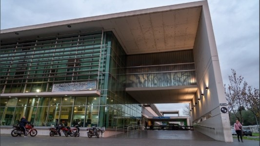 Robaron su bicicleta y terminó internado en grave estado: su familia busca testigos