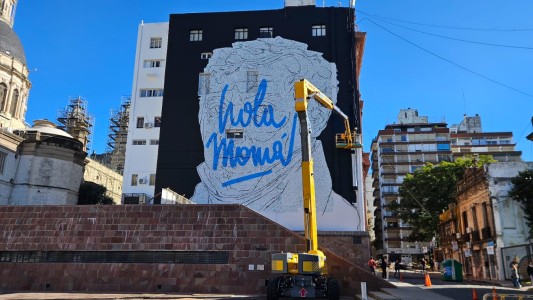 Martín Ron retrata a Belgrano en el pasaje Juramento con un nuevo mural