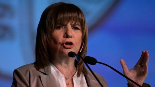 Polémica en Newell’s: Bullrich cuestionó la sanción del club a los niños y apuntó contra la barra